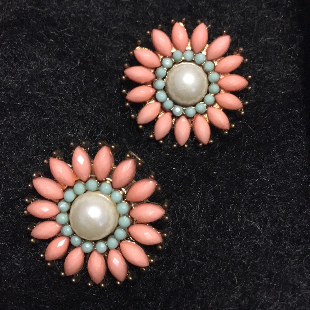Vintage flower earrings